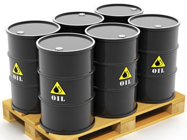 Giá dầu thô thế giới tiếp tục giảm, rời khỏi mốc 110 USD/thùng